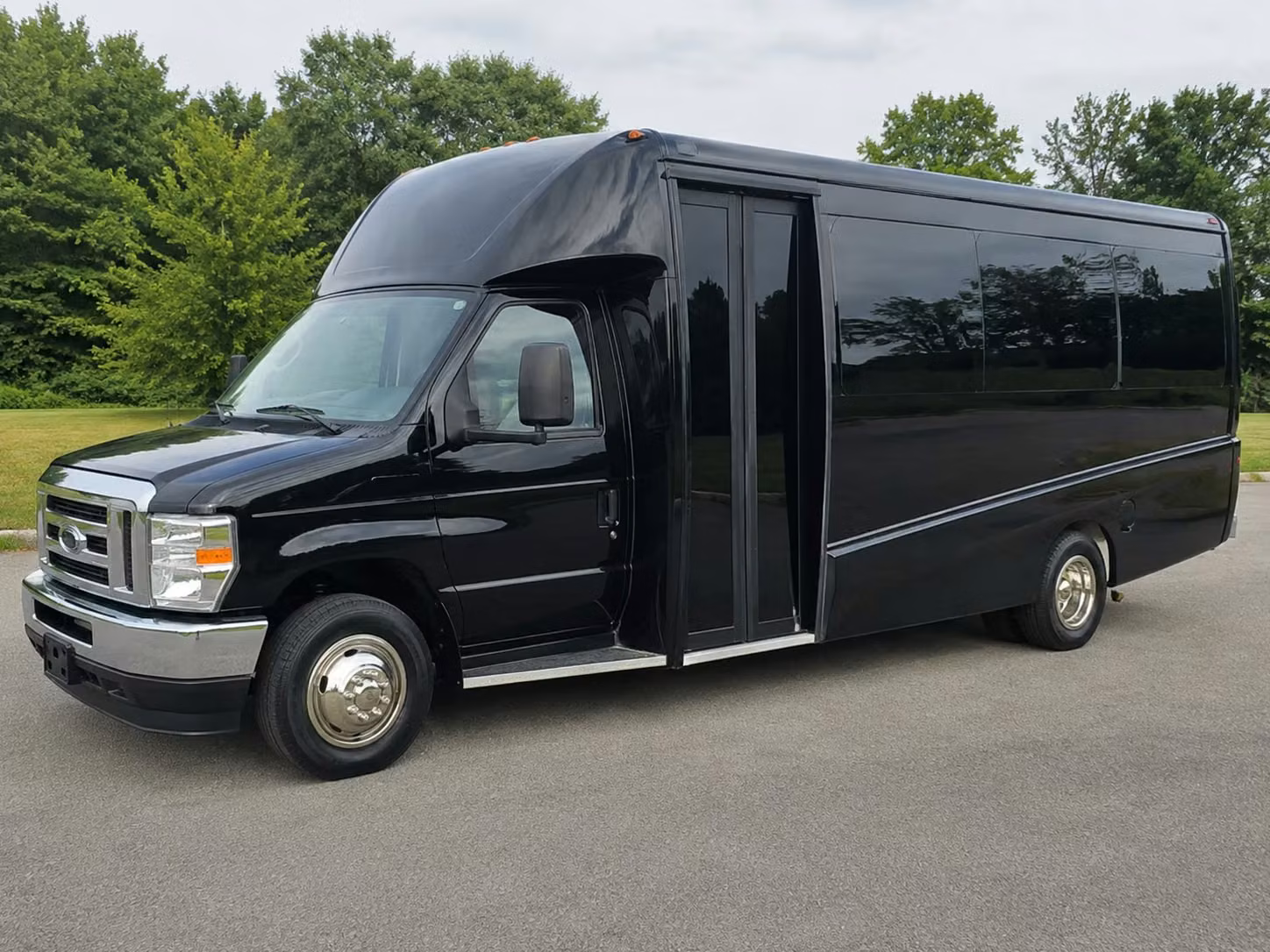 18 passenger minibus